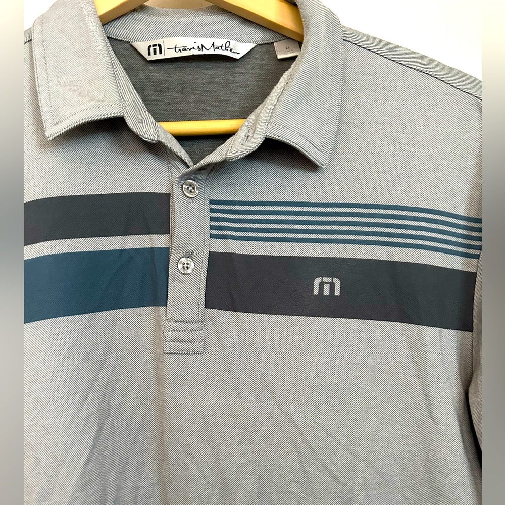 TRAVIS MATHEW mens medium golf polo in excellent condition